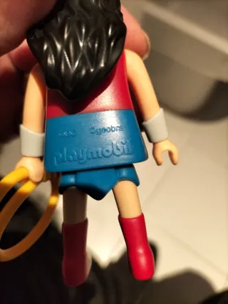 Kinder Sorpresa DC + Dinosaurios y Animales