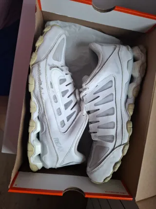 Nike Reax Beige/Blanco Talla 44