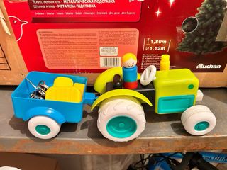 Varios juguetes infantiles