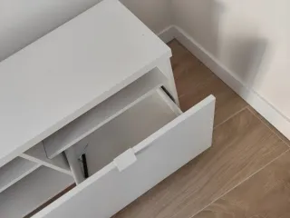 Mueble TV blanco salón IKEA BYÅS