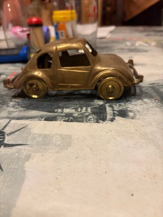 Coche antiguo latón