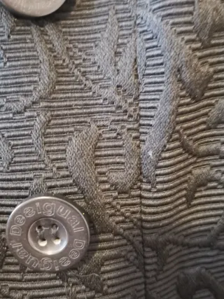 Cappotto Desigual nero con decorazioni
