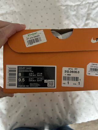 Zapatillas Nike Blancas y Rojas