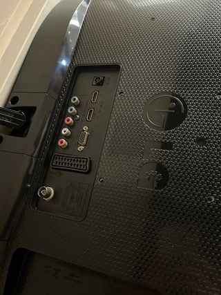 Televisión LG 14” con soporte