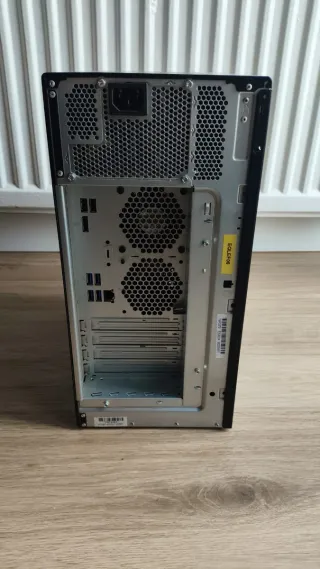 Servidor Fujitsu PRIMERGY TX1310 M3