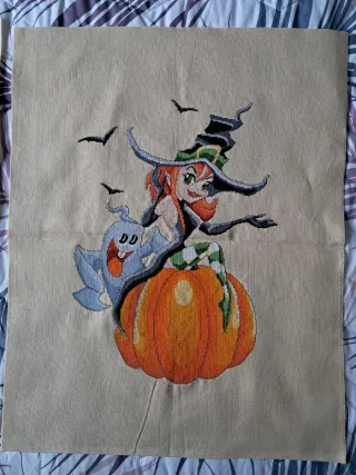 Figuras punto de cruz: payaso y bruja