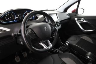 Peugeot 2008 Allure 1.6 BlueHDi 73KW (100CV)