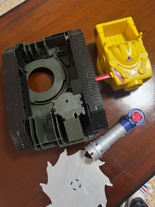 Pequeños Guerreros Tanque Sierra Juguete