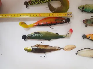 Lote señuelos pesca (pikies)