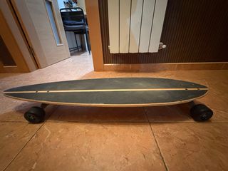 Longboard casi sin usar. Se vende por no usarlo