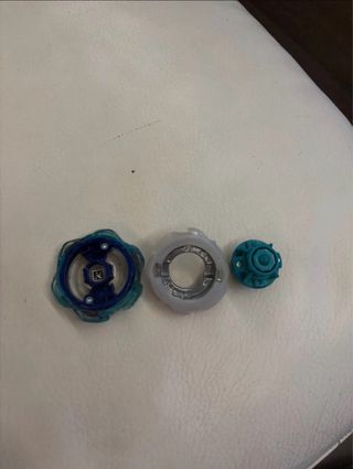 Beyblade azul transparente