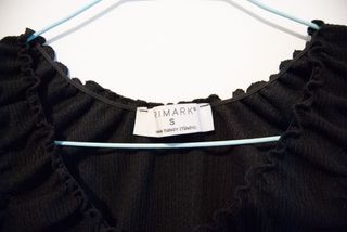 Top negro punto volantes lazo S