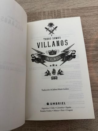 Libro Todos somos villanos M. L. Rio