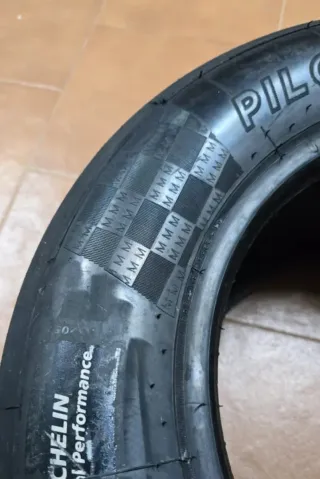 Neumáticos Michelin World Series 2014