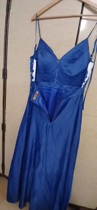 Vestido largo azul y blanco