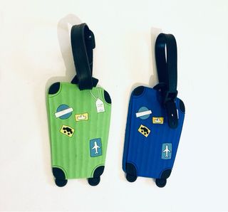 Lote  8 etiquetas para maletas de viaje.