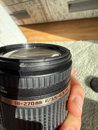 Objetivo Tamron 18-270mm