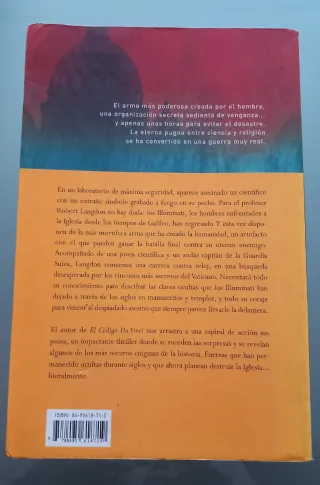 Angeles y Demonios de Dan Brown