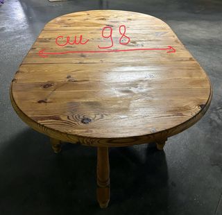 Espléndida mesa de madera maciza extensible