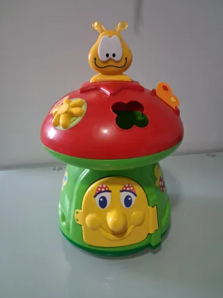 Juguete infantil educativo tipo hongo