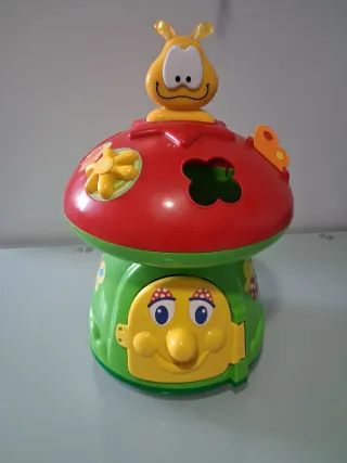 Juguete infantil educativo tipo hongo