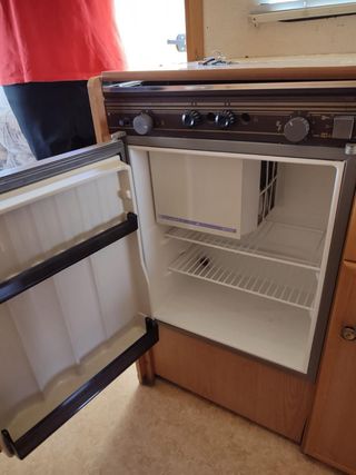 Caravana. <750kg. baño y cocina. NO NEGOCIABLE.