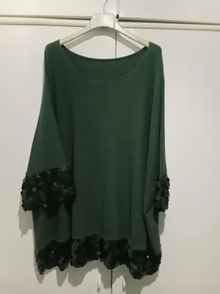 Maglia verde elegante con paillettes