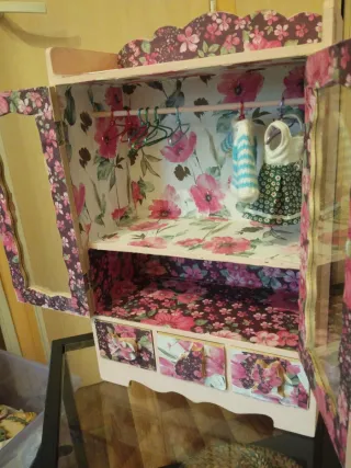 Armario para muñecas Blythe