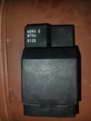 Centralita y clausor Honda CBR 600 f4