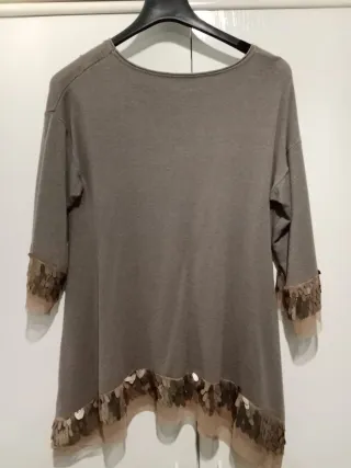 Maglia elegante beige con paillettes