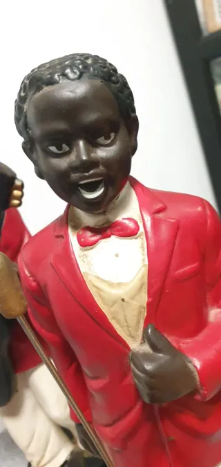 Figuras decorativas antiguas de músicos