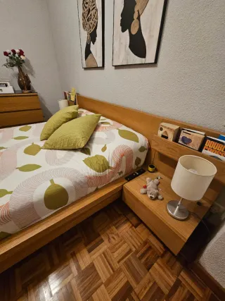 Conjunto Cama y Mesillas Ikea Madera