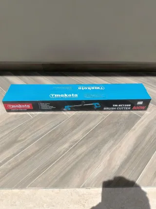 Decespugliatore 800W a batteria MAKOTA