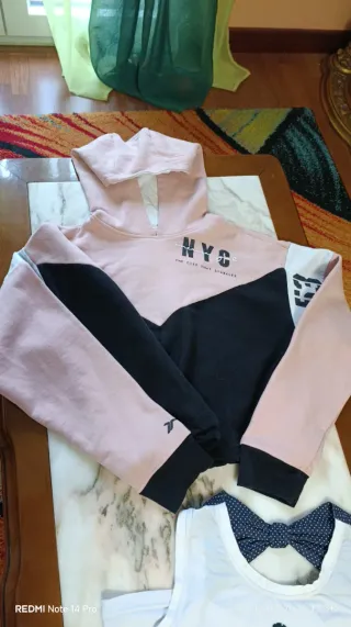 Conjunto Sudadera, Camiseta y Shorts