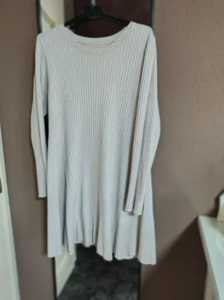 Vestido de punto beige