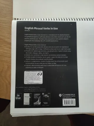 English Phrasal Verbs in Use: Advanced (Vocabul...