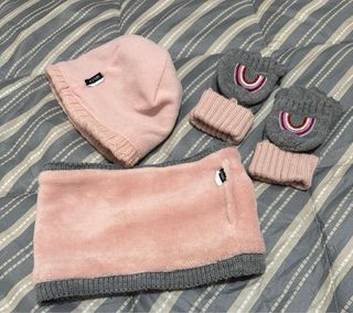 Conjunto Kiabi Gorro, Braga y Guantes Unicornio