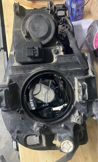 Faro delantero izquierdo Volvo XC90 2007