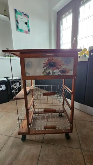 Carrellino cucina in legno con cestelli
