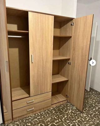 Liquidación:canapés y colchones armarios y sofás