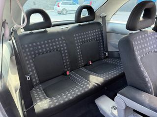 Volkswagen Beetle 1.6 Gasolina.