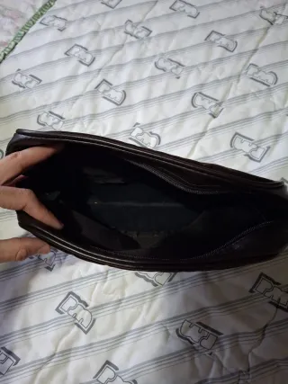 Bolso piel y serraje con cremallera