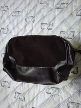 Bolso piel y serraje con cremallera