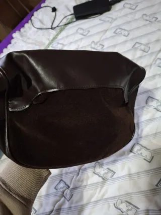 Bolso piel y serraje con cremallera