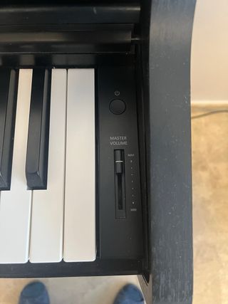 Piano Digital Kawai KDP120 + Banqueta + Partitura