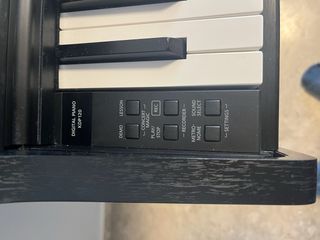 Piano Digital Kawai KDP120 + Banqueta + Partitura