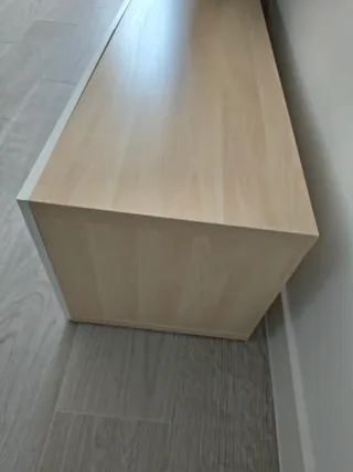 Muebles Ikea madera y blanco