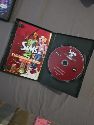 Los Sims 2 y las cuatro estaciones PC