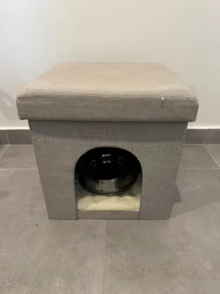 Casita para gatos con cuenco
