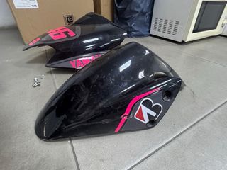 Cachas Yamaha Jog RR Negras con Logo Rosa